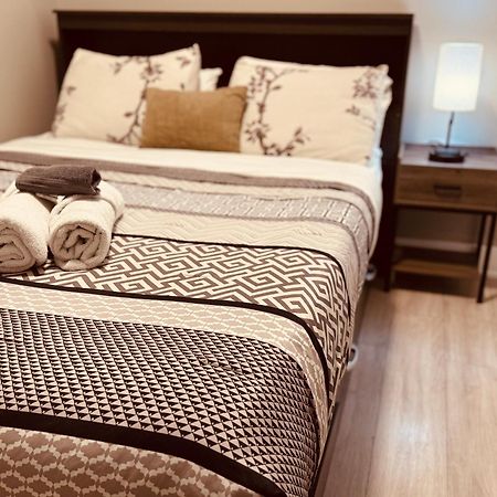 Niagara Getaway Across Fallsview Экстерьер фото