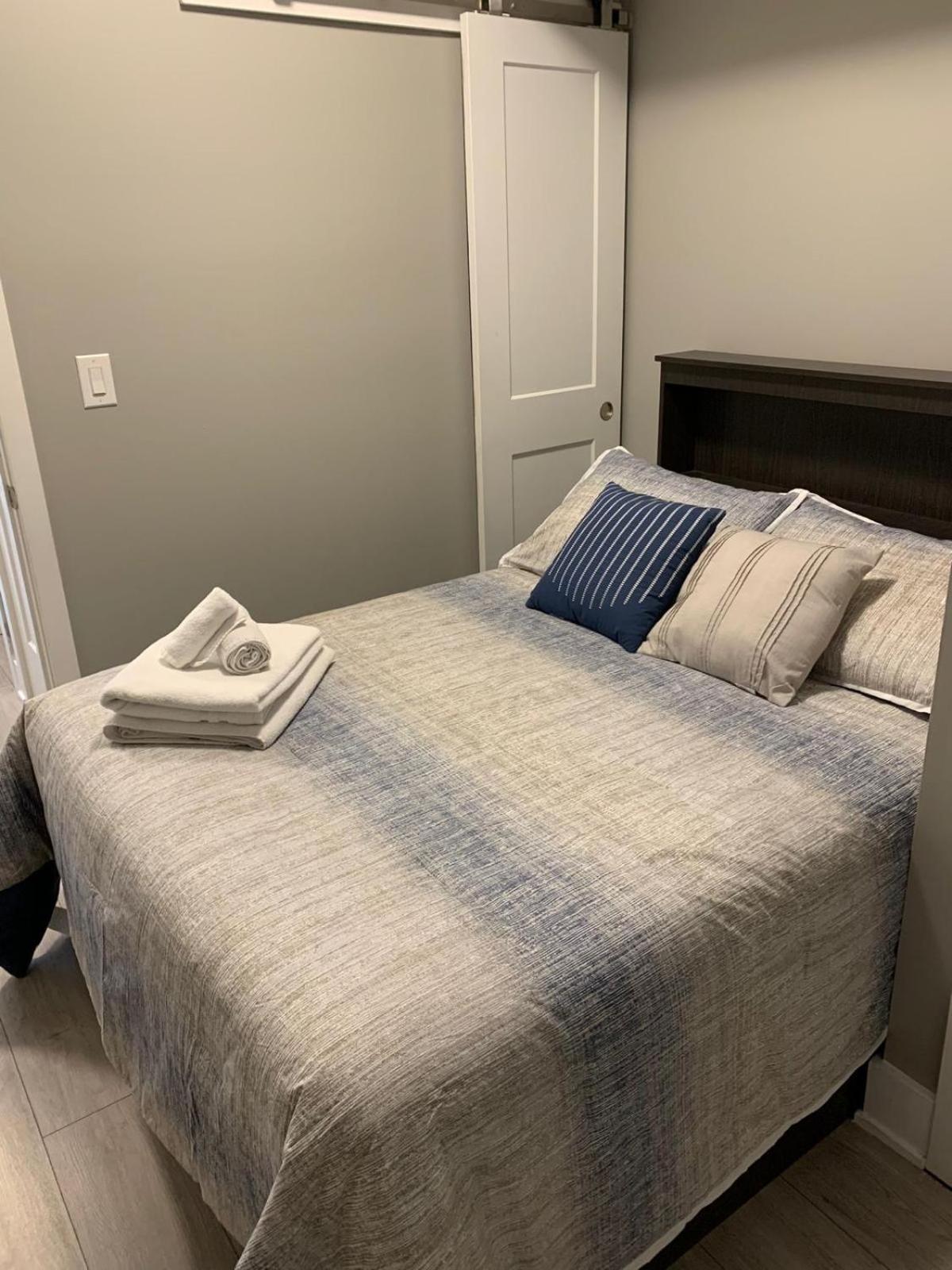 Niagara Getaway Across Fallsview Экстерьер фото